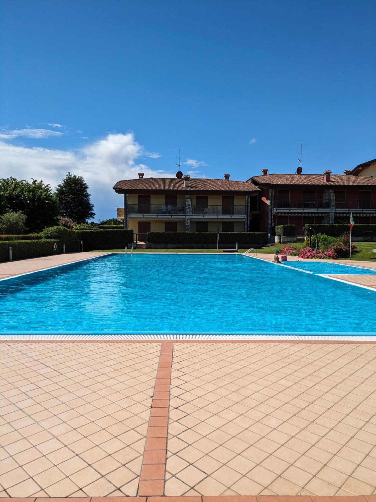La Fenice Holiday Apartment Manerba del Garda Rom bilde